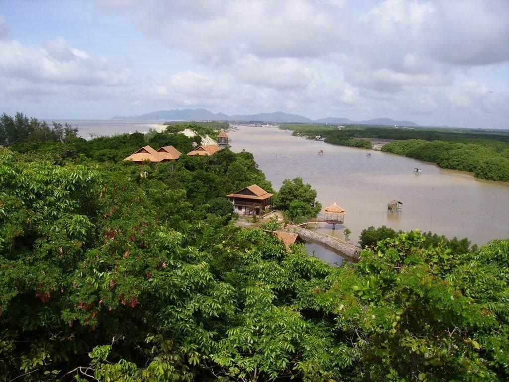 River Ray Estates Resort Loc An Bagian luar foto
